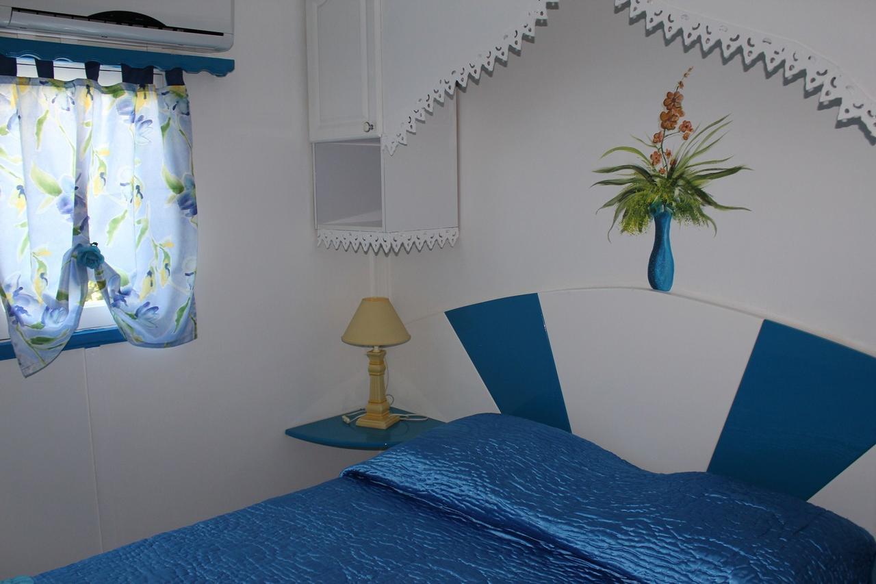 Le Moulin De La Baie Piscine Vue Mer 르 물레 외부 사진